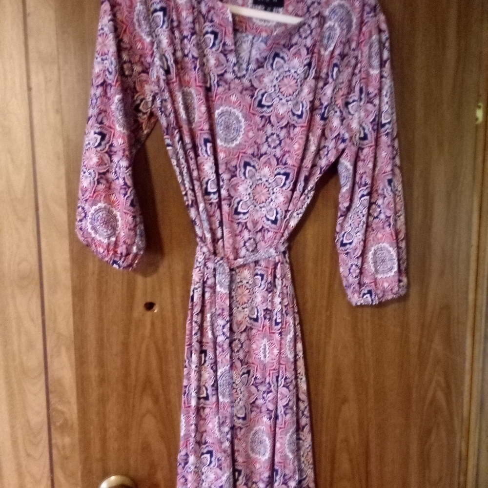 Elbow sleeve dress